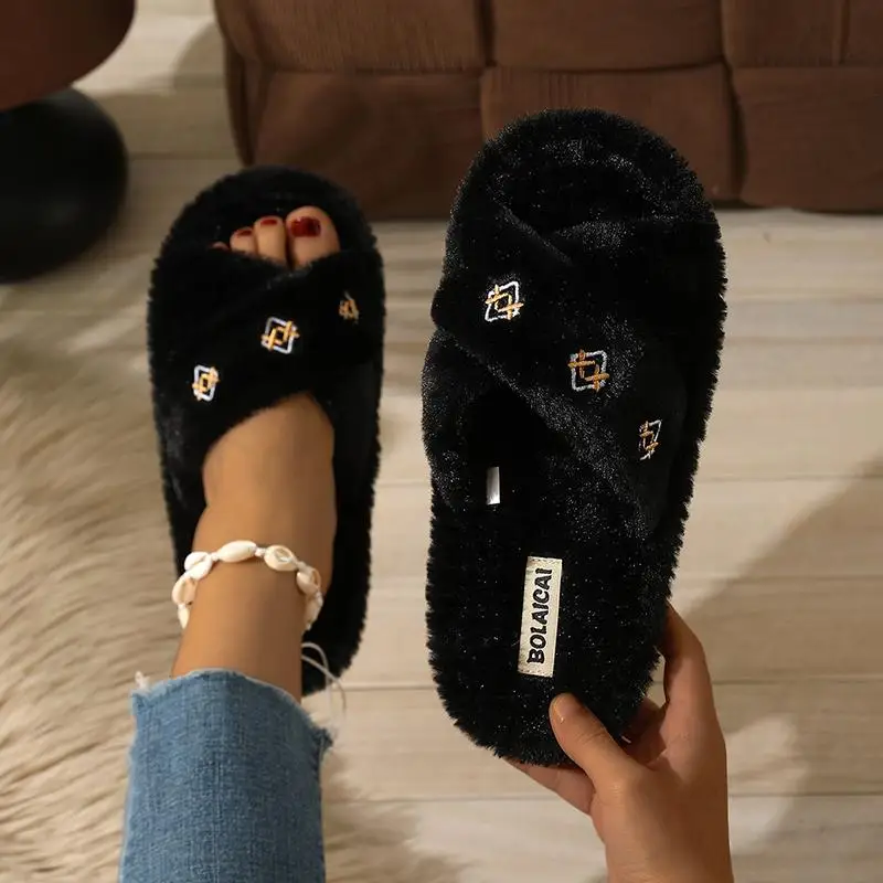 Bestickte Plüsch-Warme Baumwoll-Hausschuhe mit Flachem Absatz für Damen, Winter-Mode Kreuzriemen-Slides, Indoor-Hausschuhe mit Fellbesatz für Frauen – Detail 8