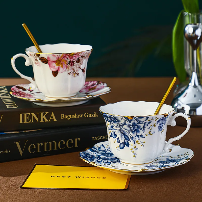 

Pastoral English Ceramic Bone China Coffee Cup and Saucer Set Retro Afternoon Tea Set Tea Cup Gift Box Household Premium