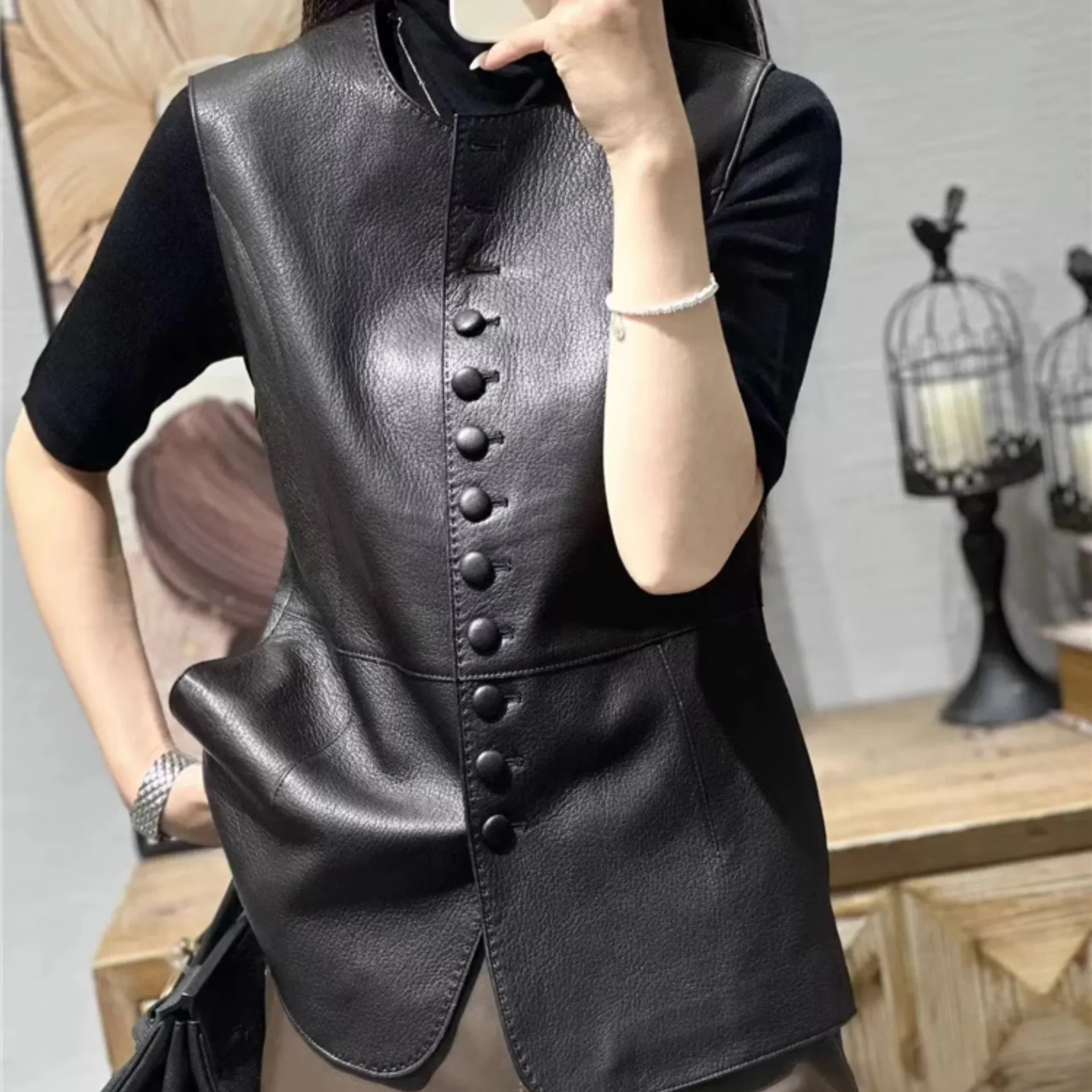 2023 New Style Women's Fashion Rice Grain Pressure Single Breasted Genuine Sheepskin Leather  Vest