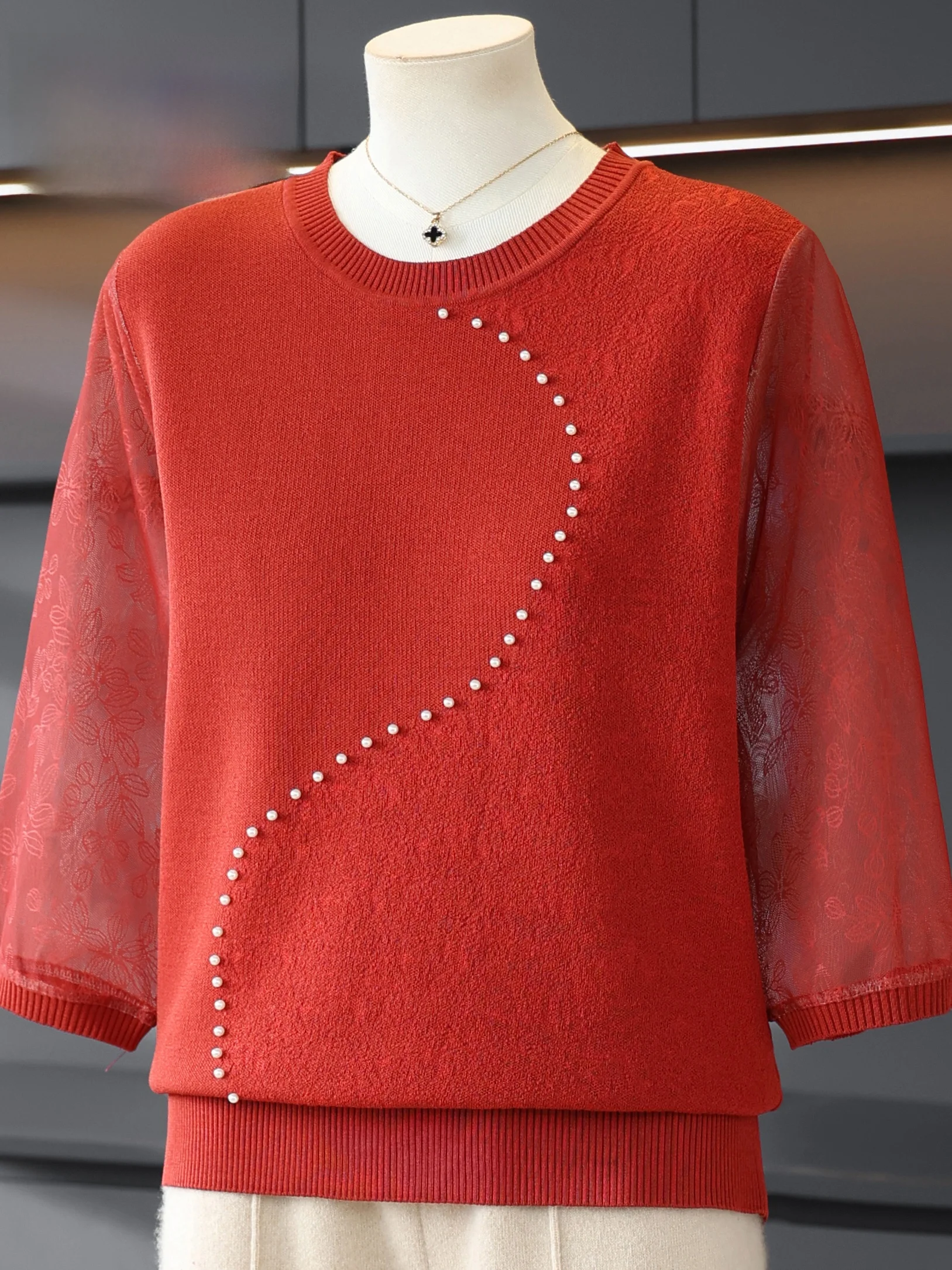 

Summer Beaded Knitwear Thin Svel round Ne Top Trendy T-irt for Middle-Aged Women Faionable Spring Clothing
