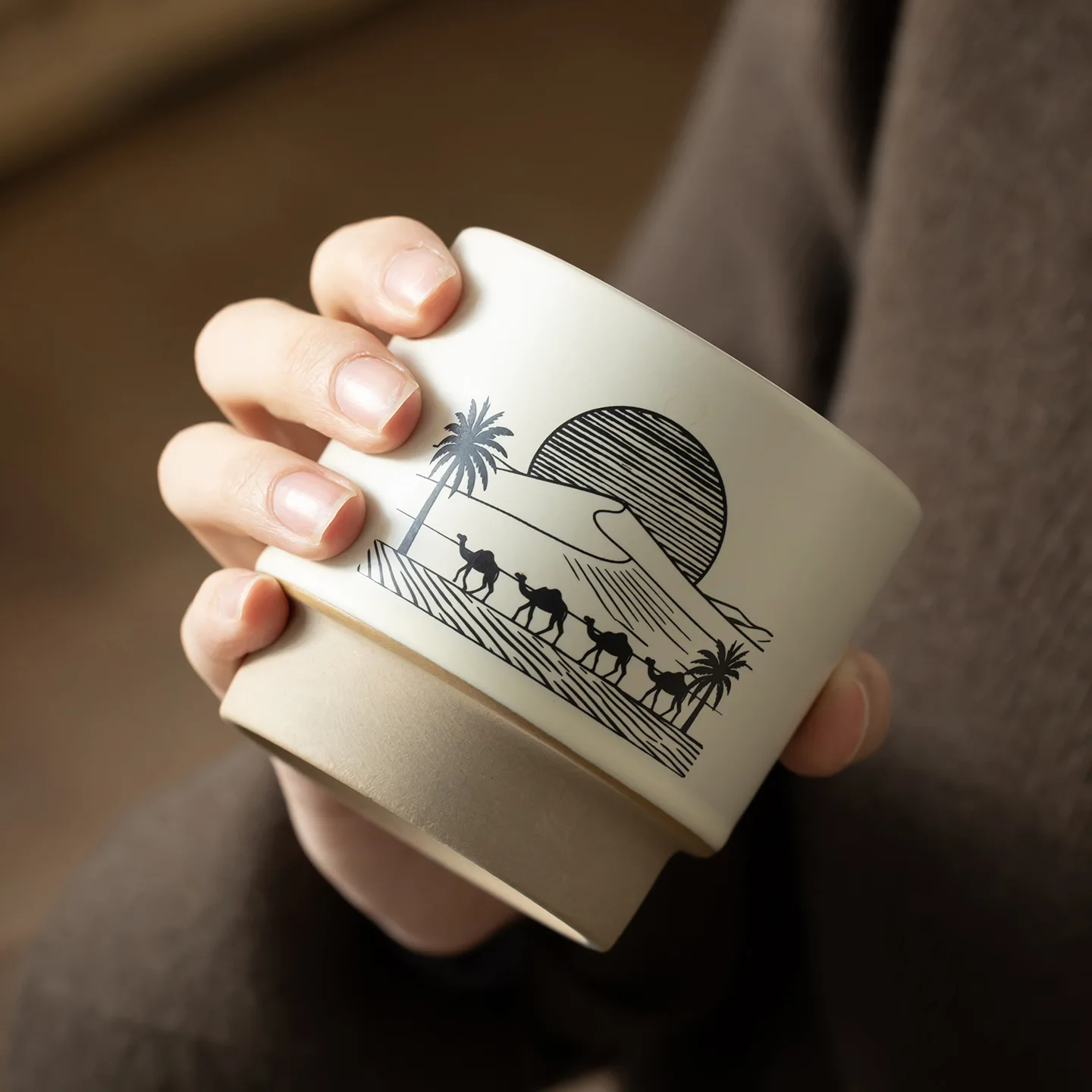 Vintage‑Style 250ML Ceramic Mugs, Delicate Camel‑Pattern Water Cups, Portable Coffee Cups for Office & Home Daily Drinking Use