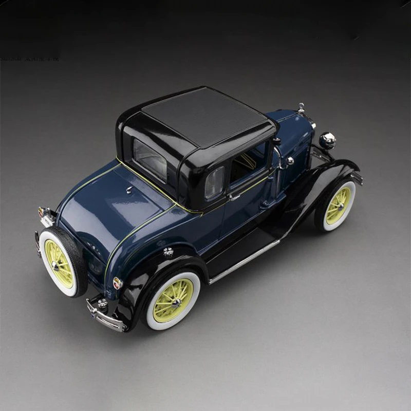 Diecast Original 1/18 Scale 1931 Ford A Classic Car Simulation Alloy Car Model Static Display Collectible Toy Gift Souvernir