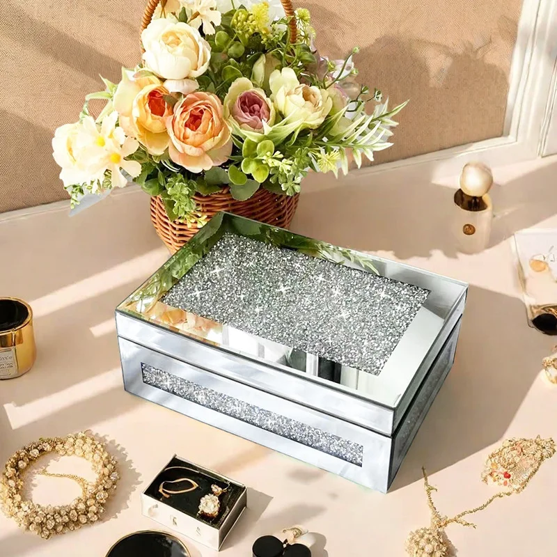 high-end exquisite stud earrings, rings, necklaces, high-end light luxury mirror storage box, gold.
