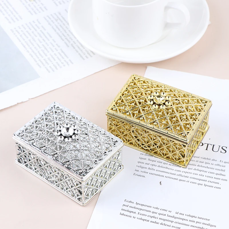 Creative Rectangular Lattice Hollowed Out Gold And Silver Wedding Candy Box Plastic Hollow Gold Foil Candy Chocolate Gift Box