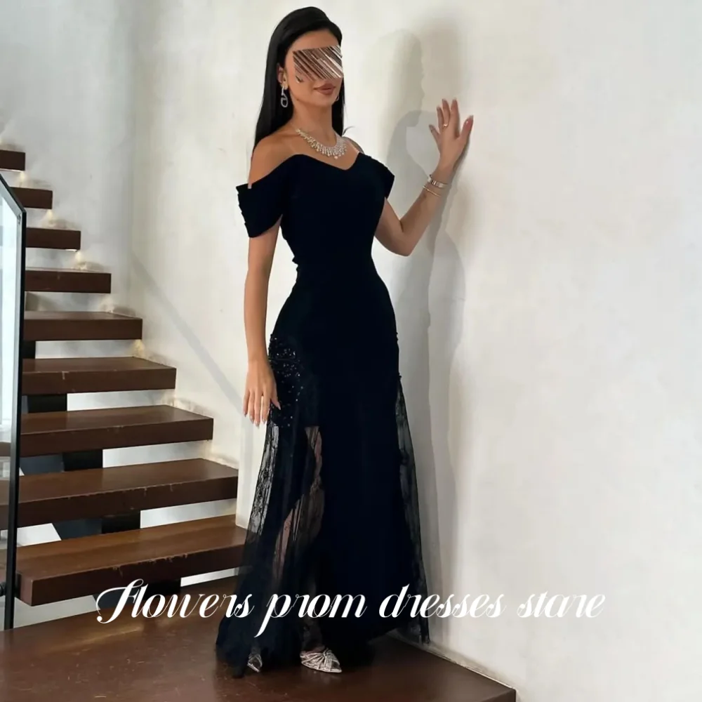 ชุดราตรีลูกไม้ปาร์ตี้เปิดไหล่ประดับดอกไม้ ชุดราตรีจีบพลีทสำหรับงานพรอมสำหรับผู้หญิงอาหรับ ชุดแต่งงานแบบสั่งตัด