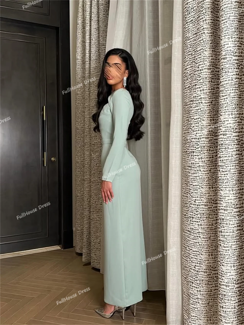 فستان سهرة سادة بسيط بأكمام طويلة مصنوع حسب الطلب بدون ظهر غمد بطول الكاحل مع سترات لأردية الزفاف