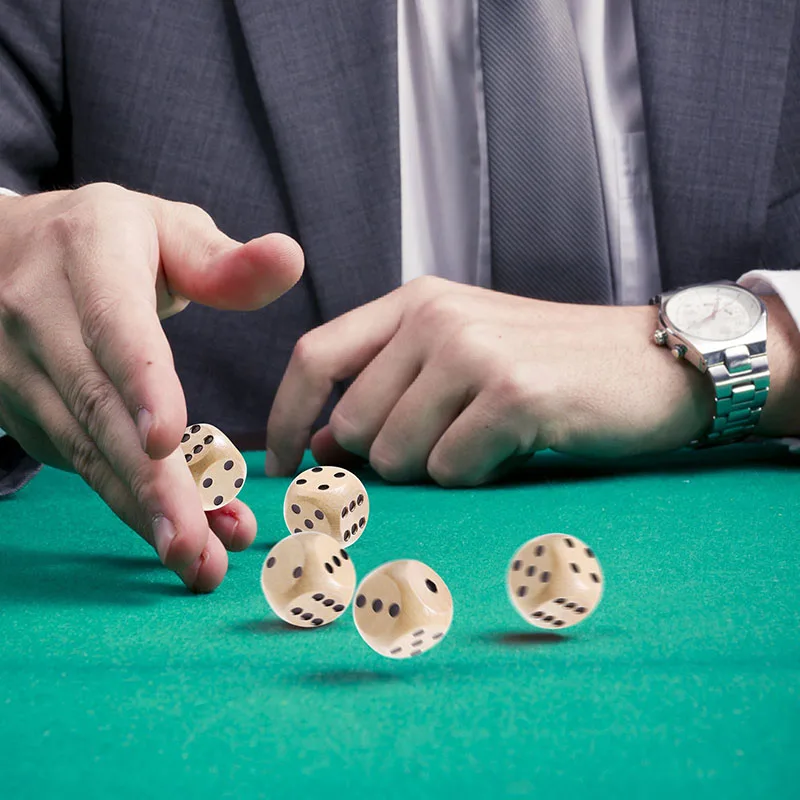 10 Stück/Set Holzwürfel-Set, polyedrische Spielwürfel, 6-seitige Punktwürfel für Tischspiele, Brettspiele, Zubehör, 16 mm – Detail 6