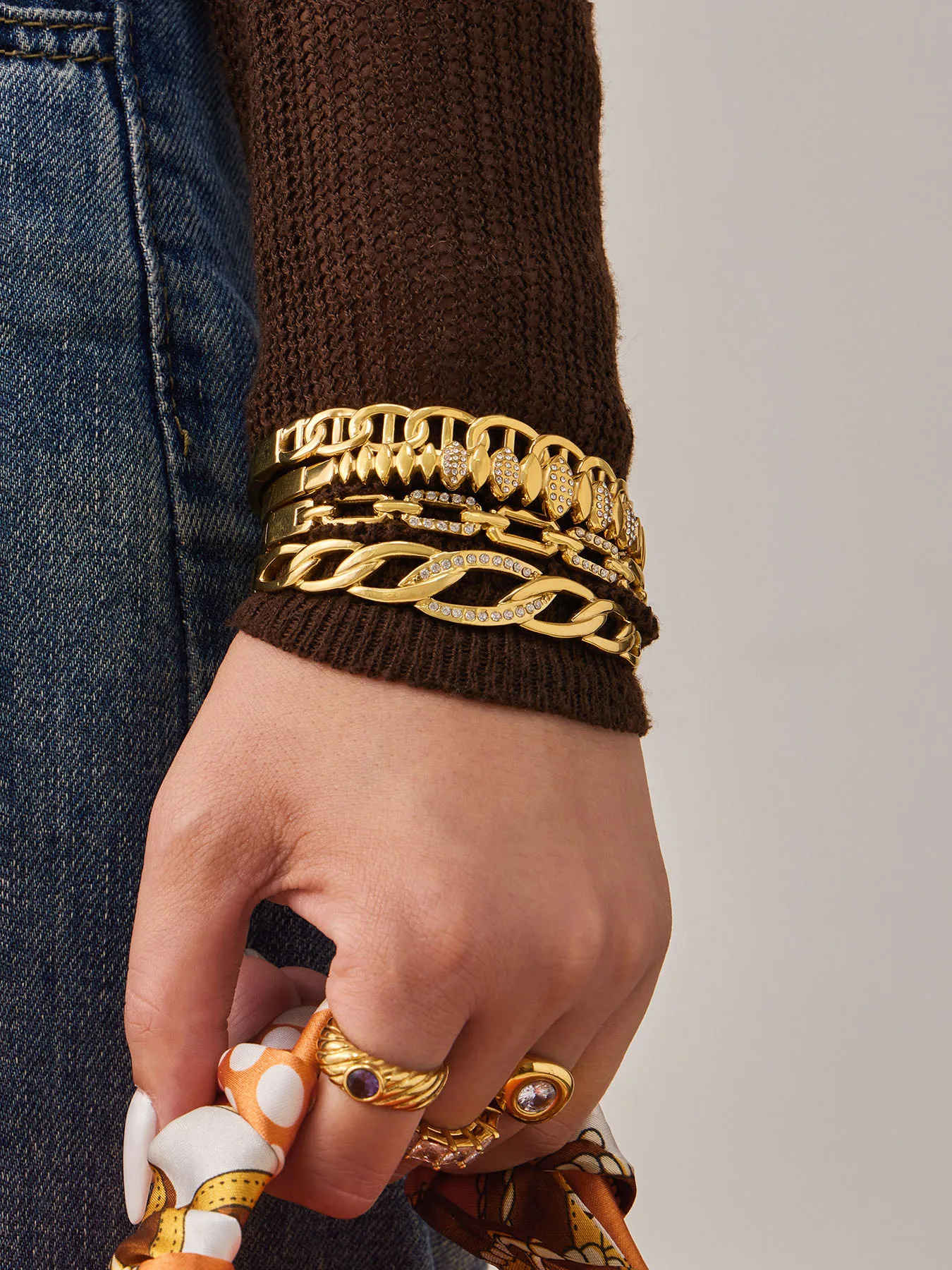 Zierliche Edelstahl-Armreifen für Frauen 18k Vergoldete Verschlungene Armreifen Armbänder Geometrisches Ästhetisches Armband – Detail 1