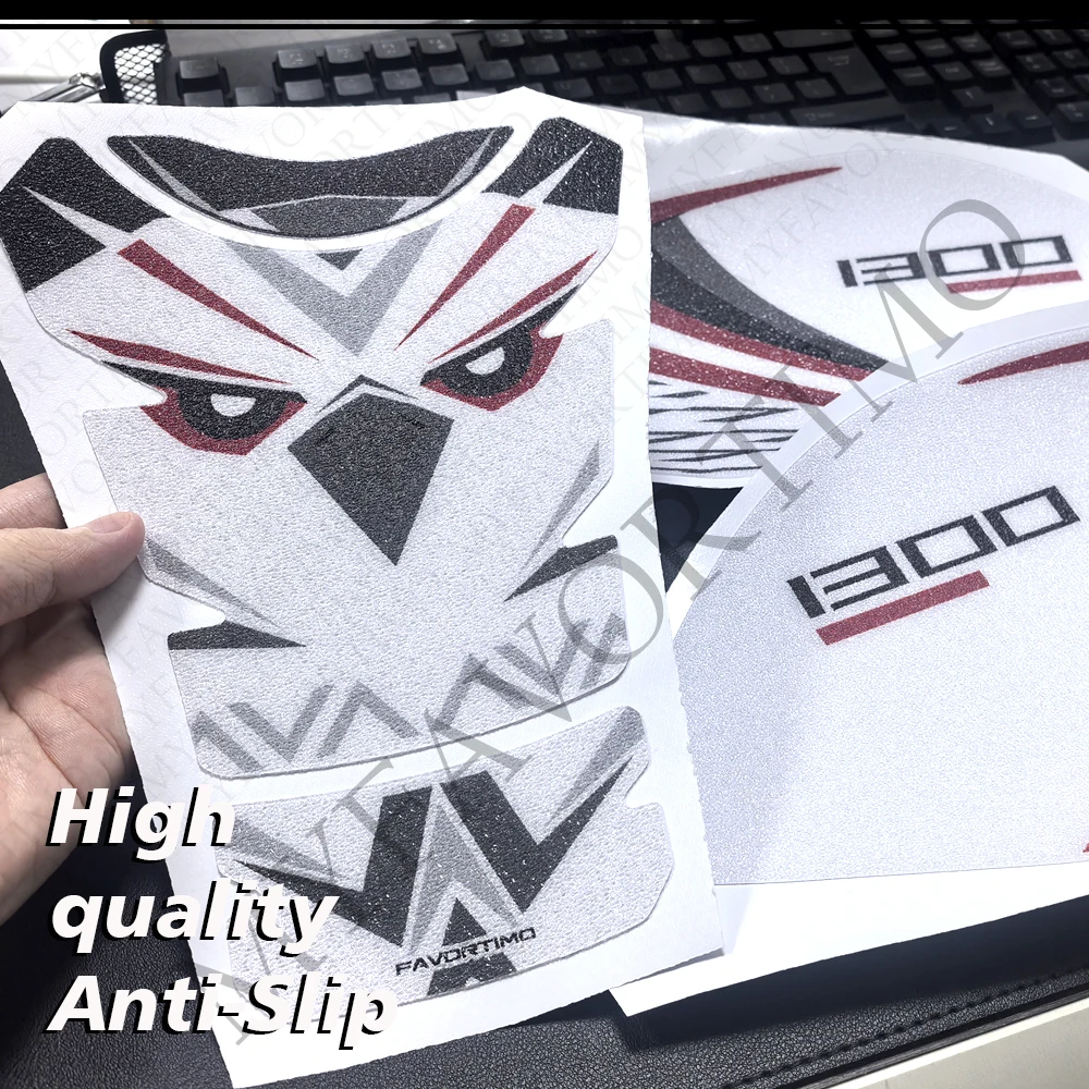 Motorcycle Tank Pad Side Grips Gas Fuel Knee Anti‑slip Stickers Decals Kit For Hayabusa GSX1300R GSXR1300 GSX1300R