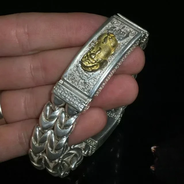 Fashion jewelry collection, Nepalese retro hollow Pixiu Tibetan silver bracelet, men's domineering fashion silver bracelet