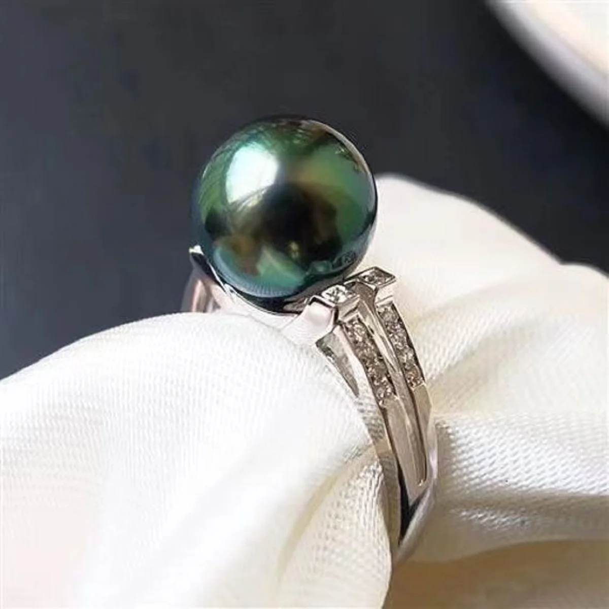 AAAA++++ 10-11mm 11-12mm Tahiti Peacock Green Pearl Open Ring Is Perfectly Round and Flawless