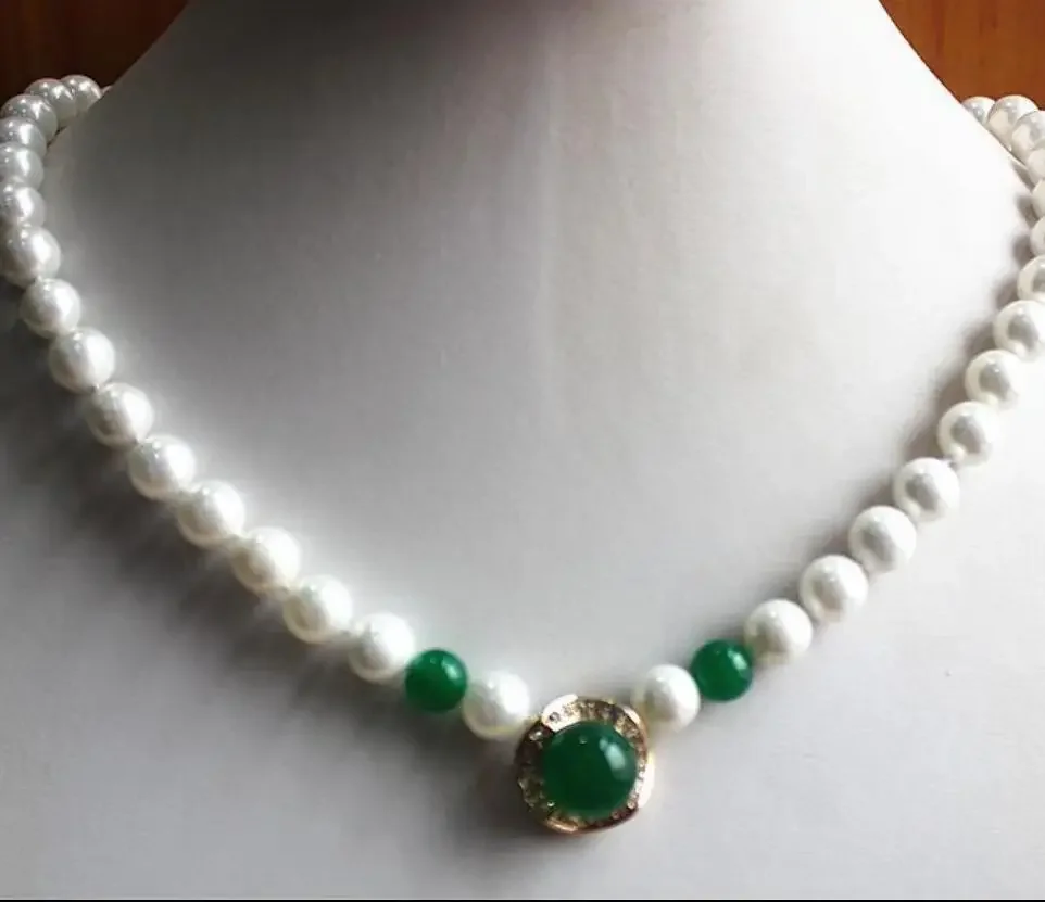 

Fashion design 8mm white shell beads + black accessories + Gold Plated Pendant Necklace