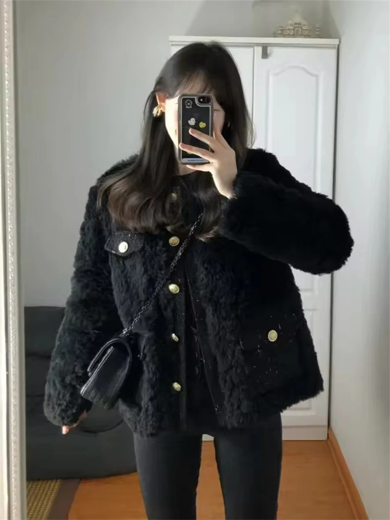 Koreańska kurtka z futra jagnięcego damska 2025 nowa zimowa elegancja damska bawełniana odzież zapinana na guziki pikowana kurtka damska