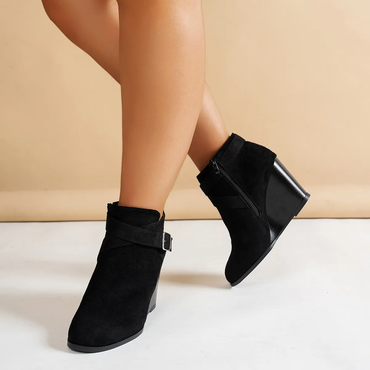 Modische neue bequeme Arbeitsstiefel mit Keilabsatz, Winterstiefel mit runder Spitze, elegant, lässig, Reißverschluss, Party, Damenstiefel mit hohen Absätzen – Detail 8