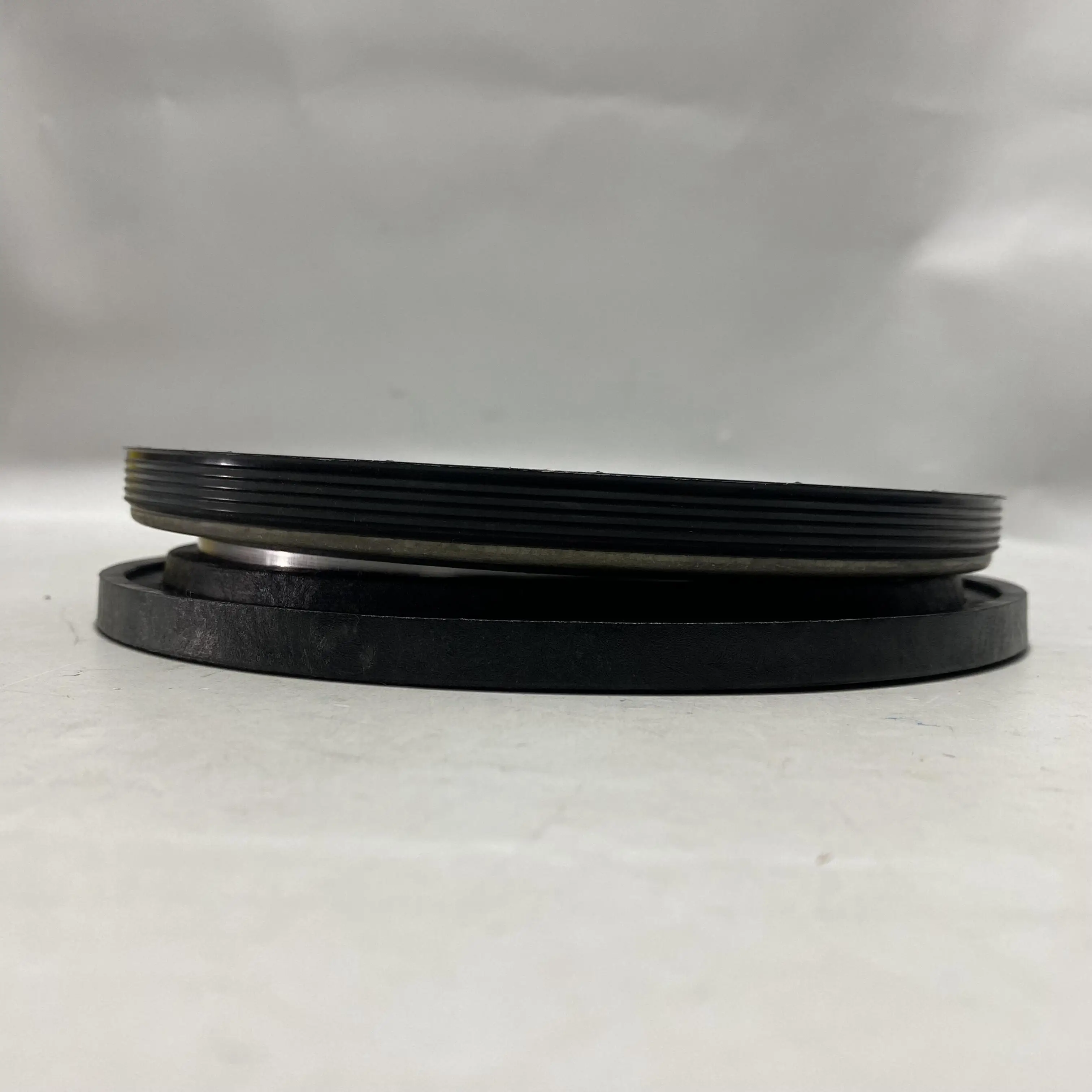 Cummins good quality Crankshaft Rear Oil Seal 4965569 4926527 4101422 cummins ISX15 QSX15 ISX QSX Engine spare parts on sale