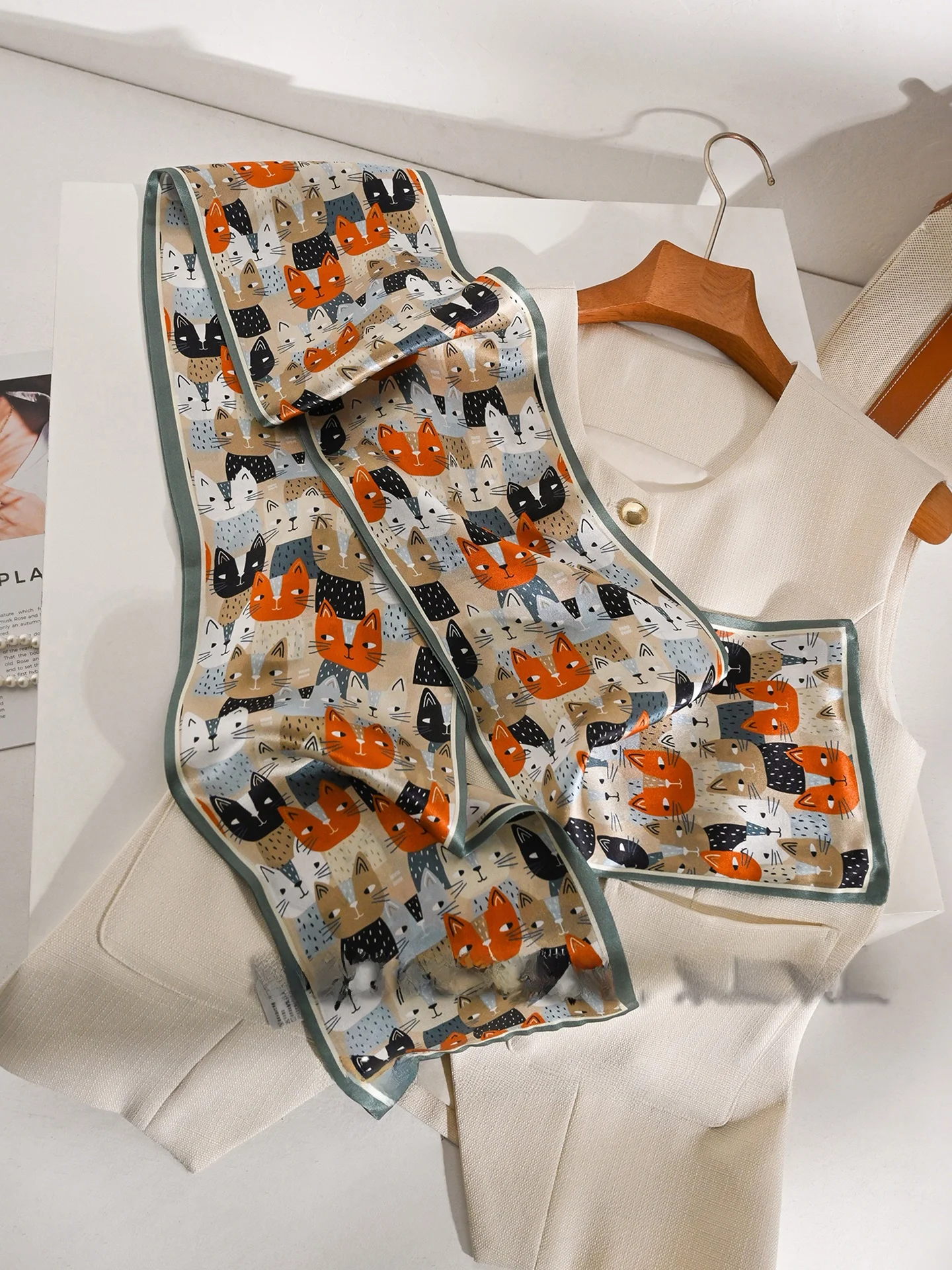 シルクロングスカーフ両面プリント女性のファッショナブルなネクタイシャツ薄い細いスカーフドリフティングベルトマッチスーツ秋冬