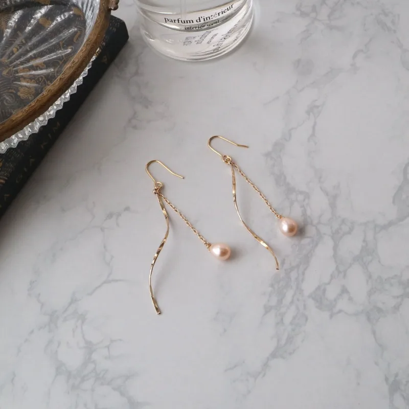 

Simple Style Korean Version Fringed Chain, Freshwater Pearl Stud Earrings, Retro Chain Needle Earrings, Versatile Temperament