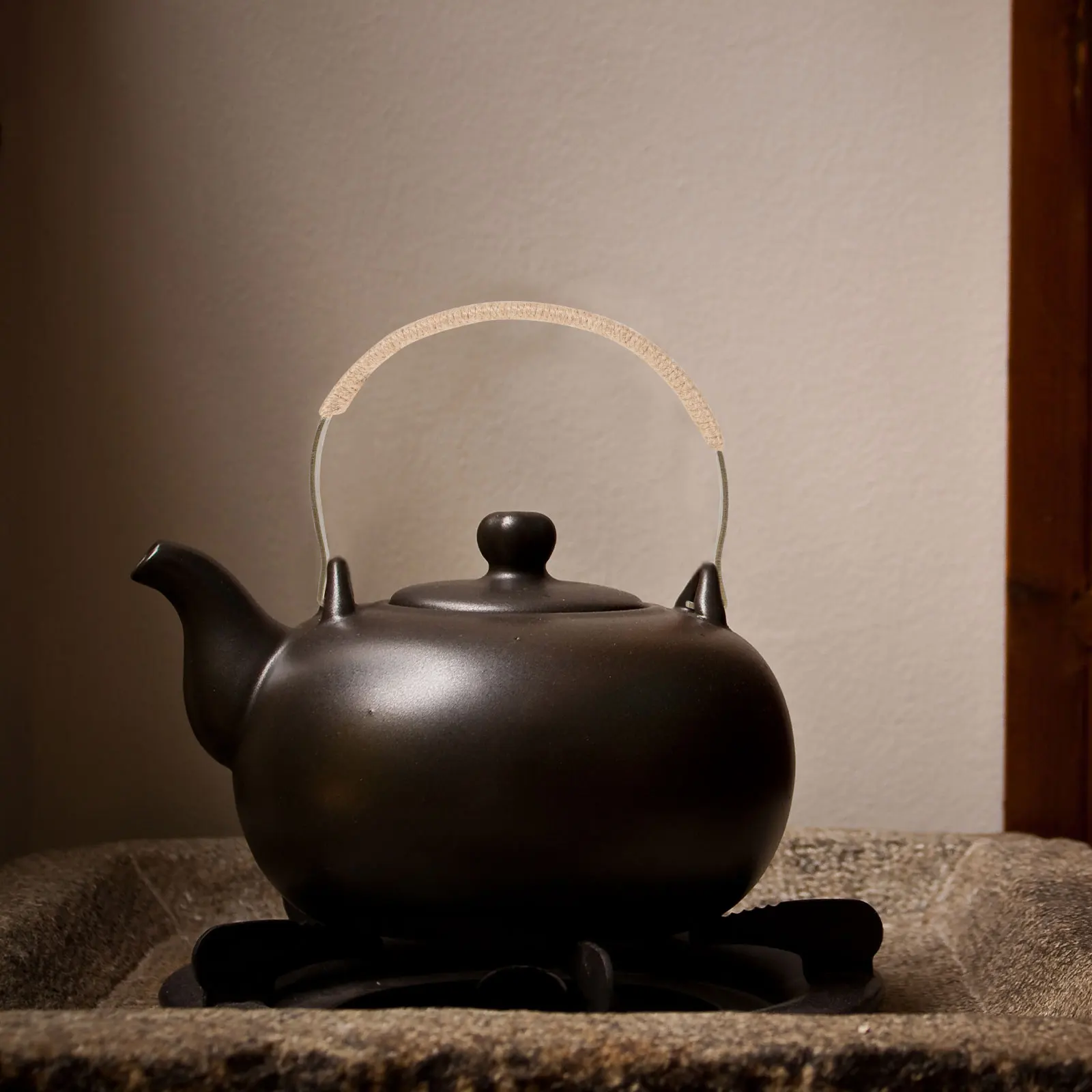 

Teapot Handle Replacement Metal Rope Anti Scald Grip Sturdy Kettle Handle for Ceramic Teapots Decorative Teapot