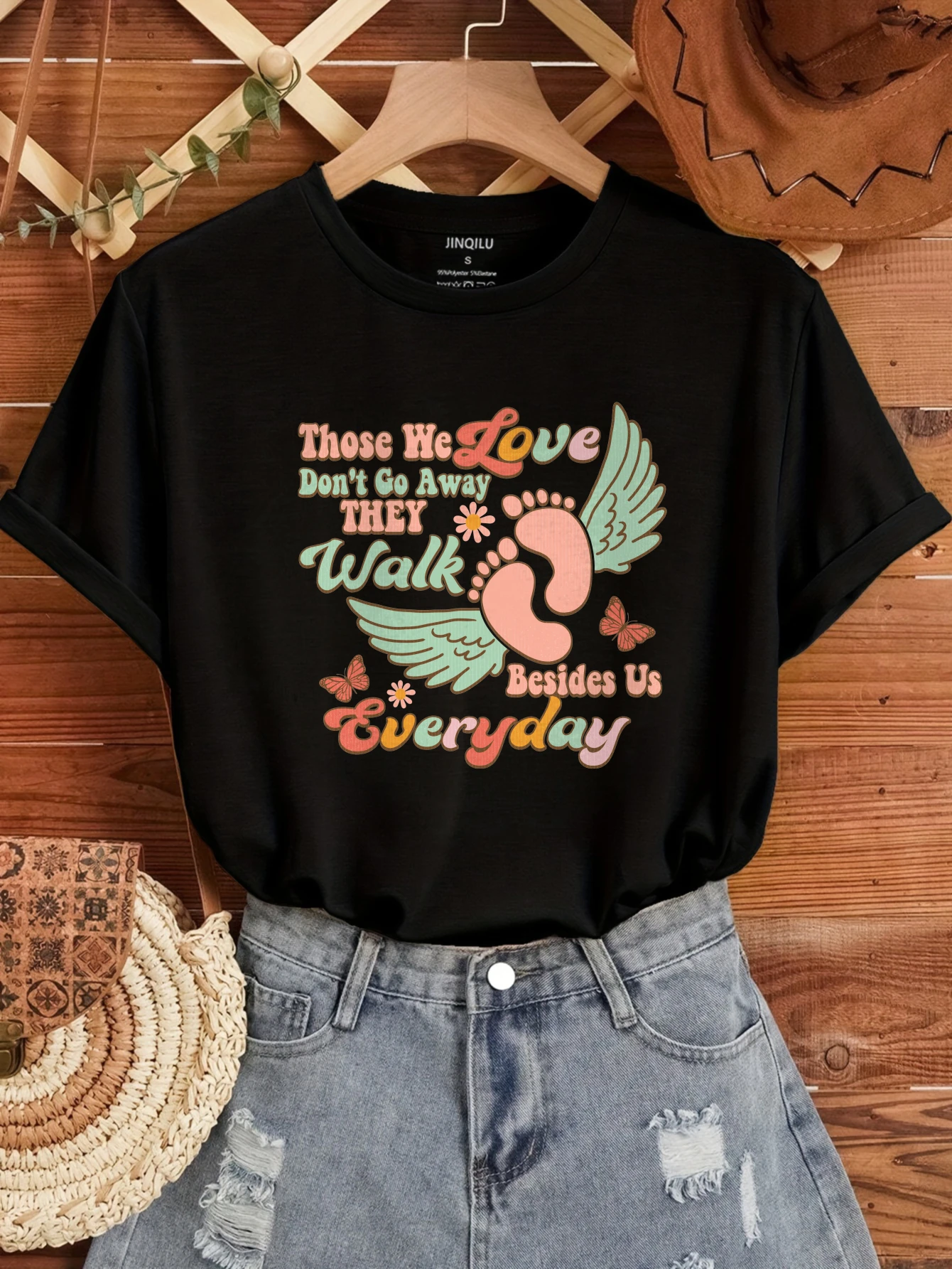 

2025 Foot and wing graffiti print Ladies Casual Summer T-shirt Junior Comfortable Tee Trendy Top for Women Under 24 y2k t shirts