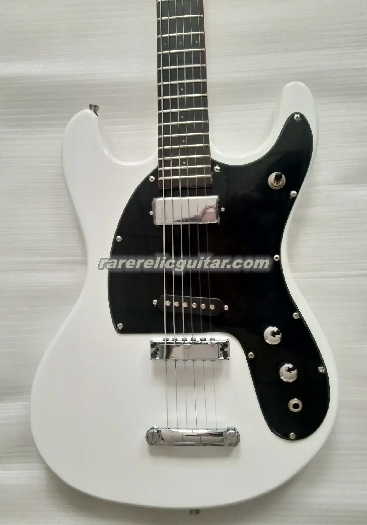 

Rare Mark II White Electric Guitar Dark Rosewood Fingerboard No Zero Fret LIttle Dot Inlay Mini Humbucker Pickup Grover Tuners