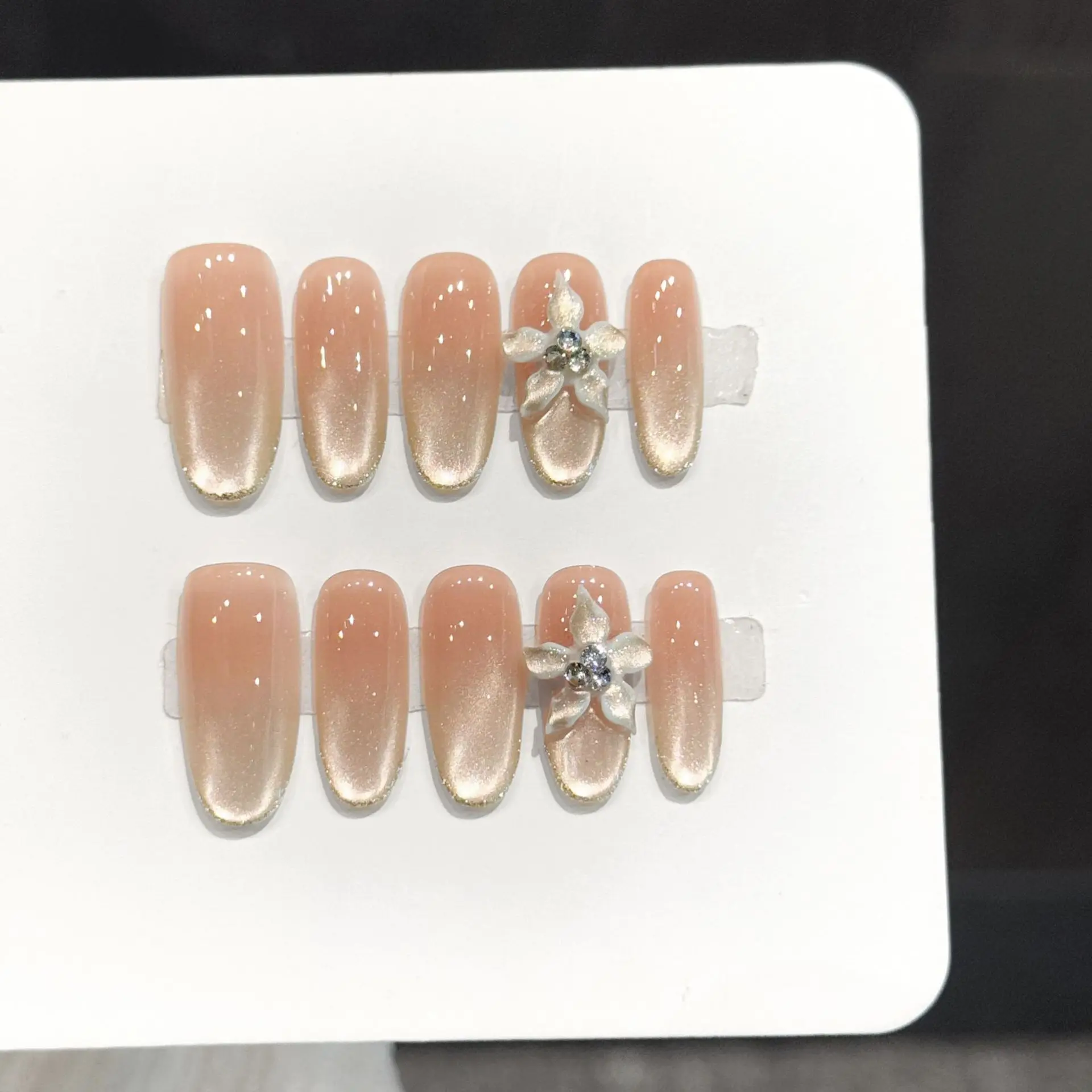 10PC Medium Oval Handmade Press On Nails,Bare Color Gradient Gold-edged Cat Eye,Suitable For Festivals Parties And Daily Wear.