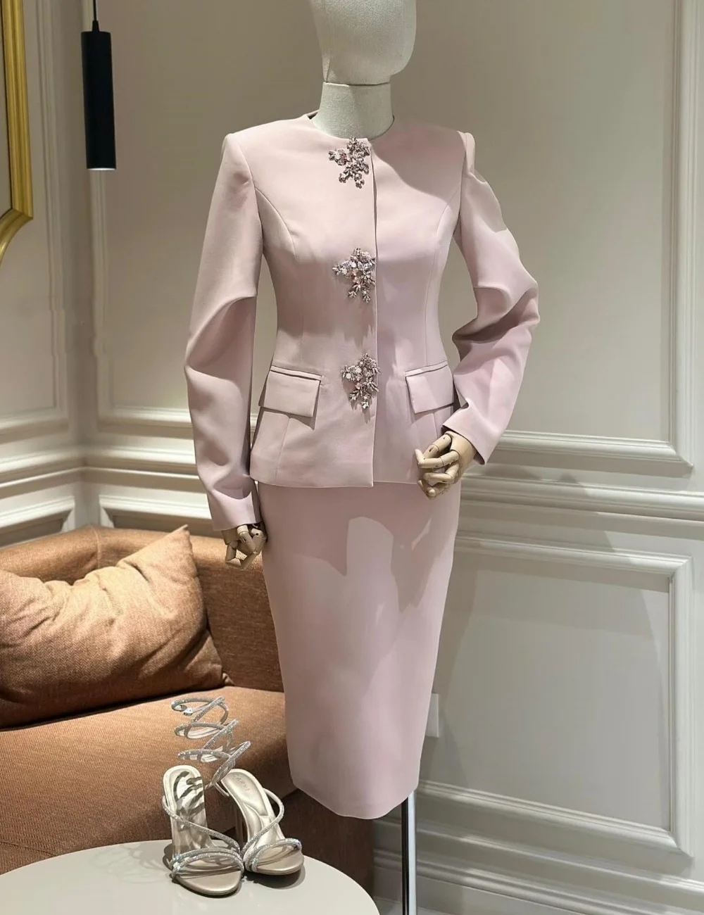 

Одинаковые вечерние платья миди из джерси со складками и круглым вырезом по индивидуальному заказу, роскошные классические платья в современном стиле 2025 года