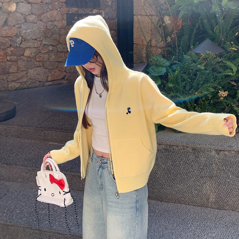 

Весна 2024, женский вязаный кардиган с капюшоном, желтый свитер, длинный свек, свободный крой, модный весенний наряд, топ