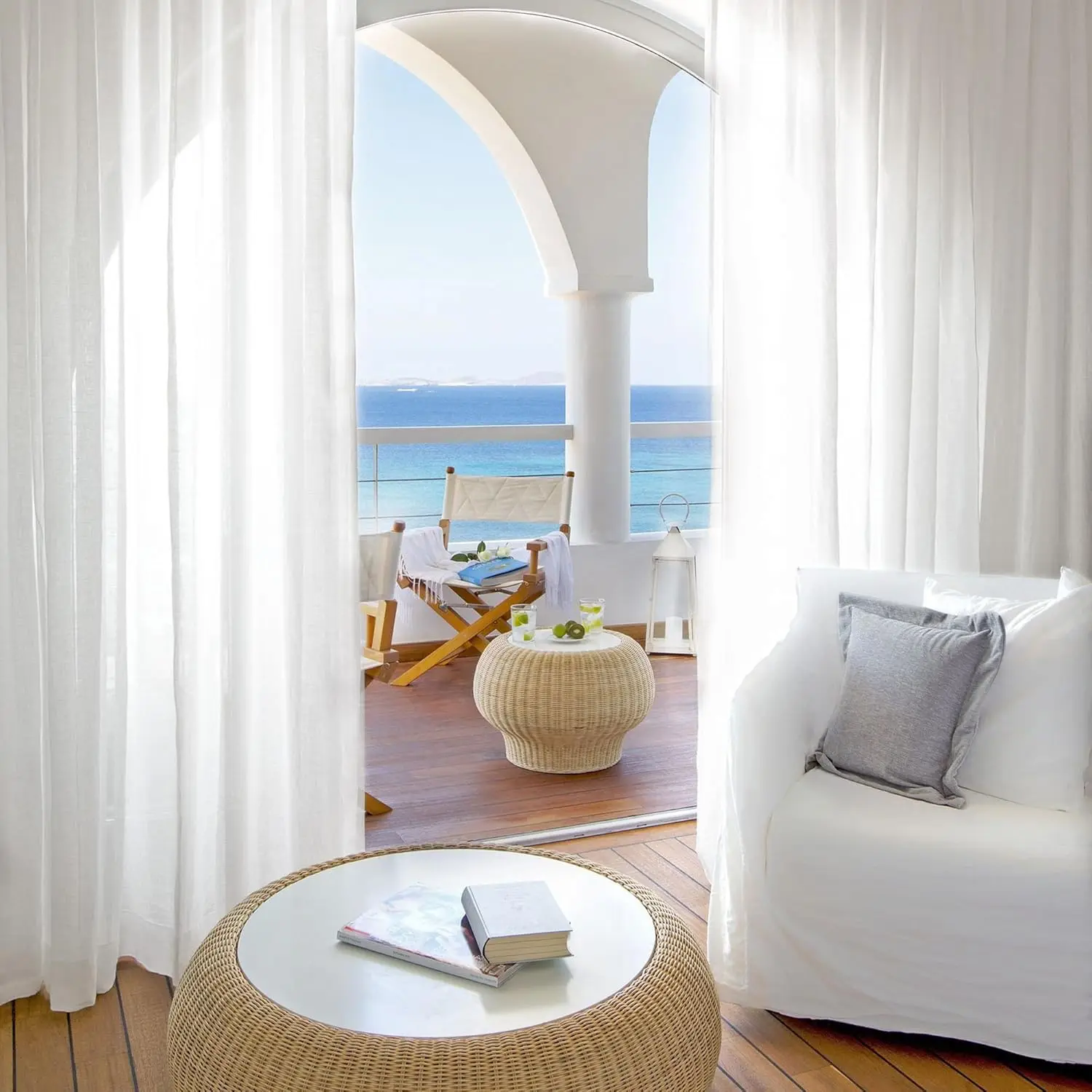 

Outdoor Sheer Curtains for Patio Waterproof,Rod Pocket Indoor/Outdoor Voile Off White Sheer Curtain for Porch,Cabana and Gazebo