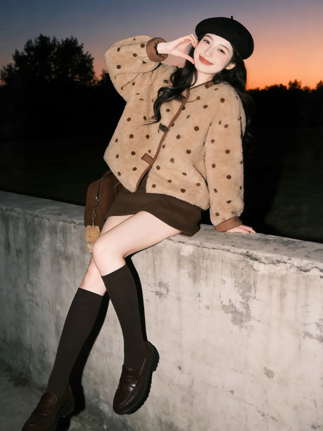 

Unique Polka Dot ort Coat Loose Fit Gentle Sle Faionable Winter Outerwear for Small Figures Beautiful And Sli