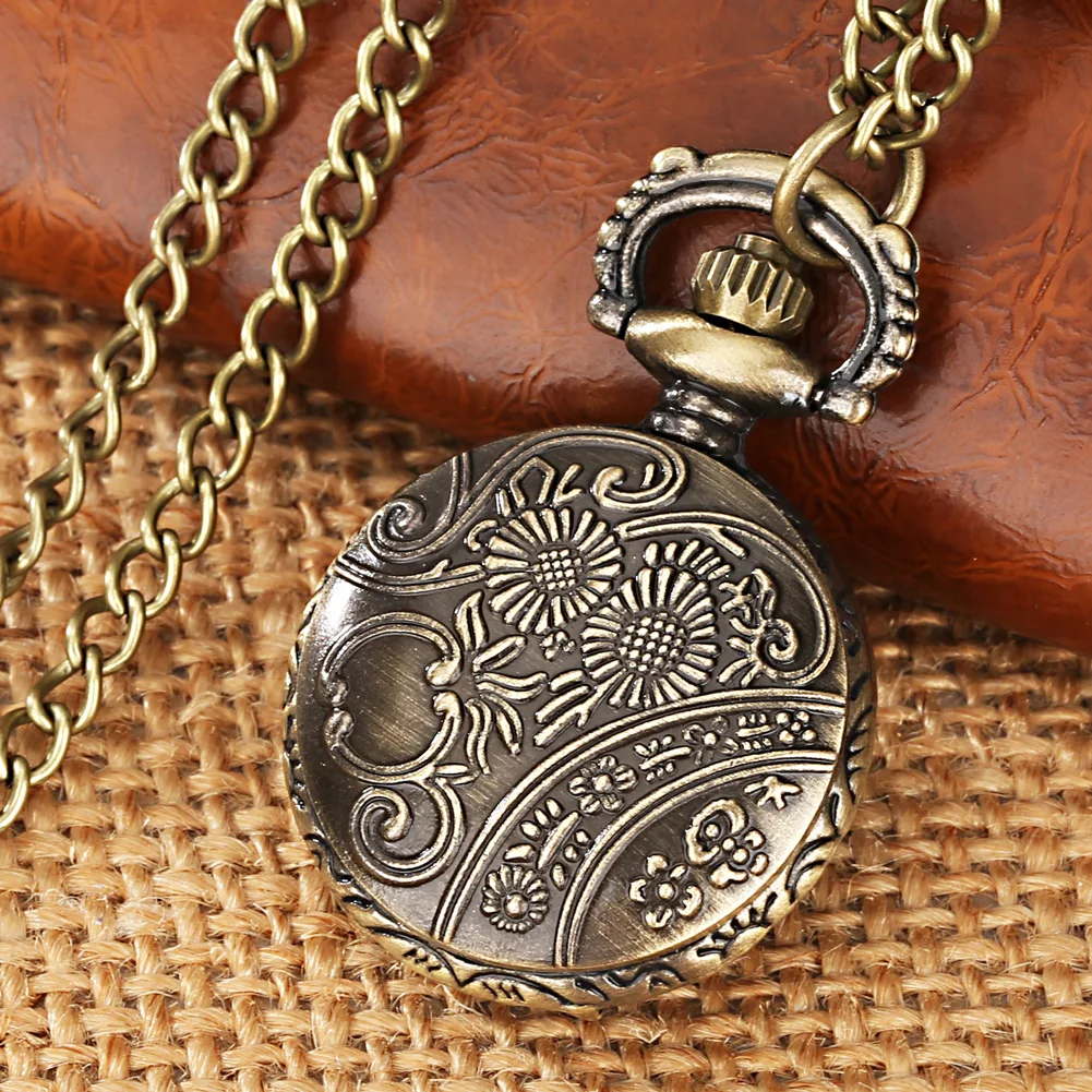 Little Size Bronze Necklace Quartz Pocket Watch Gifts for Kids Arabic Numerals Display White Dial Exquisite Tiny Pocket Clock