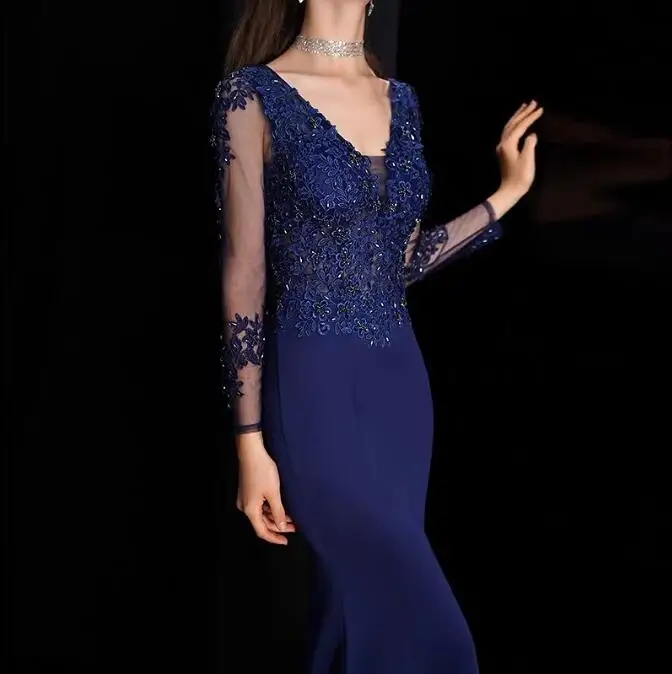 Mermaid Navy สีน้ำเงิน Celebrity Dresses เสื้อแขนยาว V คอ Applique สตรีพิธีจัดเลี้ยง Party Evening Dress