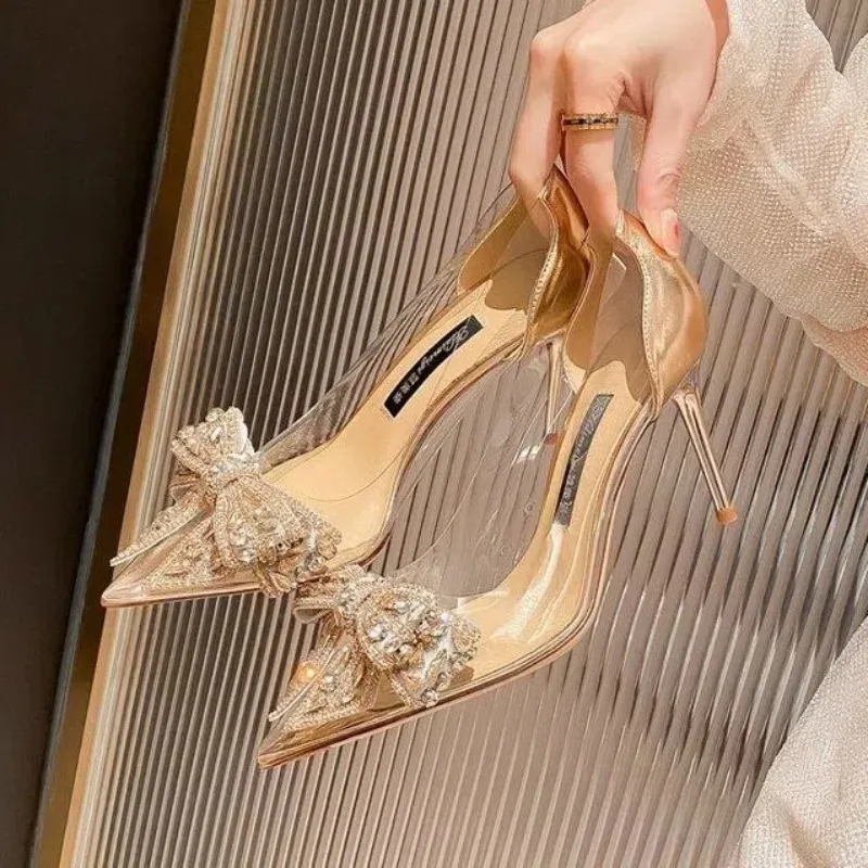 

Fashion Design White Pearl Bowknot Women Pumps Sexy Pointed Toe High Heels Wedding Prom Shoe PVC Transparent Sandal Female