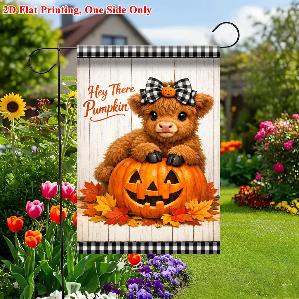 2D Garden Flag 1 Piece, Plush Cow and Pumpkin Contrast, Garden Flag Is Suitable for Home and Yard Outdoor Decoration, Holiday Atmosphere Decoration, Size 11.8x17.7 Inches, Excluding Flagpole