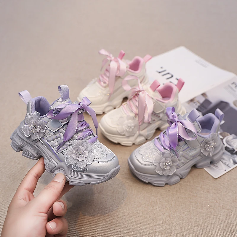 

Kids Sports Shoes Princess Style Girls' Running Shoes with Mesh Flowers 2024 New Girls Sneakers Casual Sweet Elegant Fashion