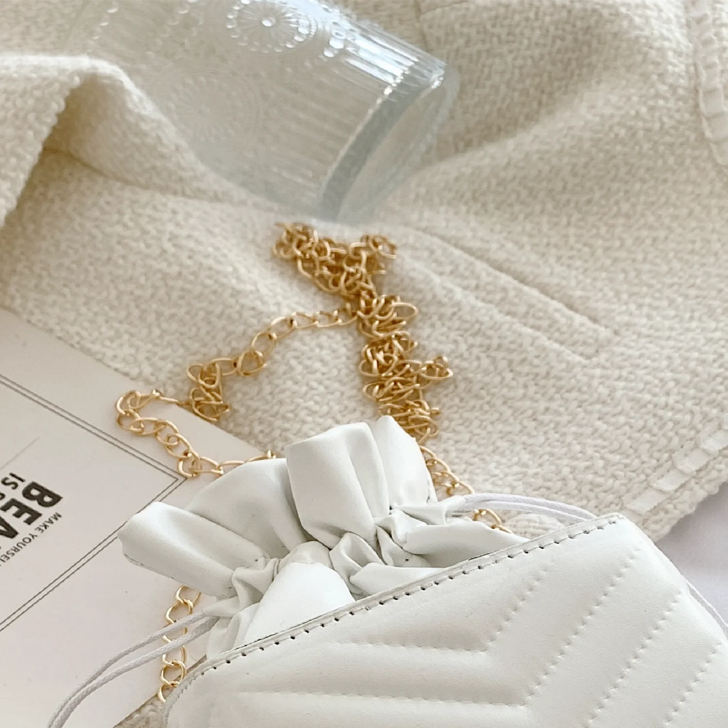 

Waterproof,Lightweight,Business Casual Mini Chevron Drawstring Bucket Bag For Teen Girls Women College Students,Rookies & White-