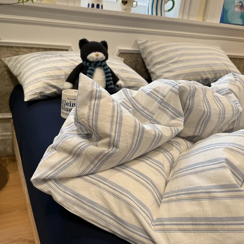 Nordic Soft Stripe Printing Bedding Set Ins New Skin-Friendly Sheets Comforter Sets Comfort Four Seasons Polyester Home Textile