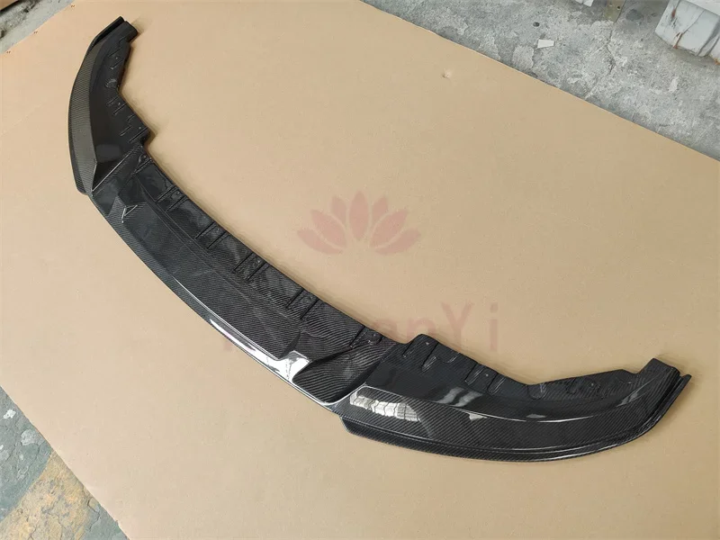 11MP style carbon fiber front bar edge is used for the rear diffuser side skirt of the Bmw new series 425i G26 body kit