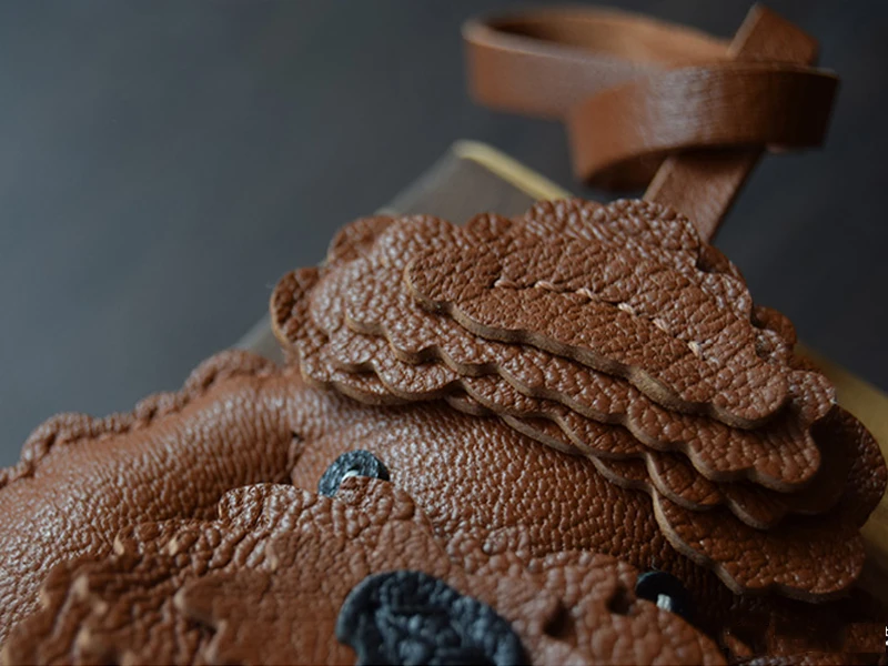 Handgefertigter Echtleder-Taschenanhänger Teddybär Schlüsselanhänger Welpen und Hunde Kleiner Pudel Schlüsselring mit Geschenkbox – Detail 4