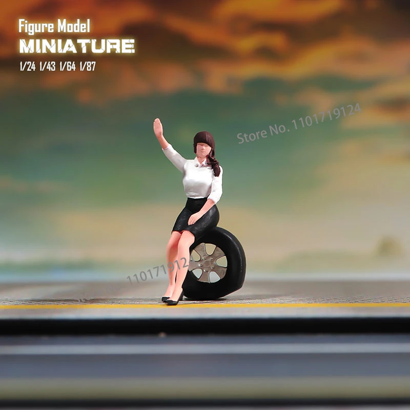 Miniatures 1/18 1/24 1/64 1/43 1/87 The Girl Sitting on Tire Figure Diorama Street Scene Sand Table Prop Model For Cars Vehicle