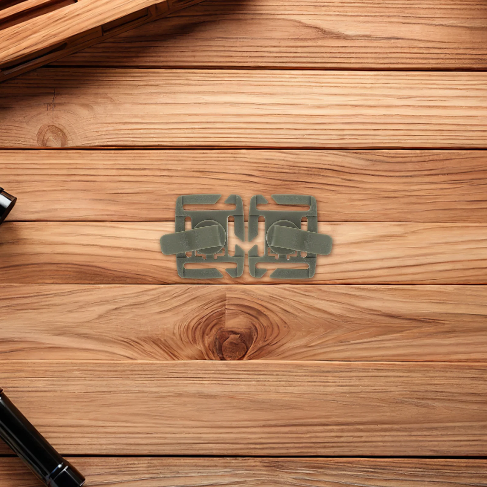 

8Pcs Drinking Tube Clips for Hydration Packs Rotatable Bladder Hose Clamps Outdoor Camping Hiking Backpack Accessories