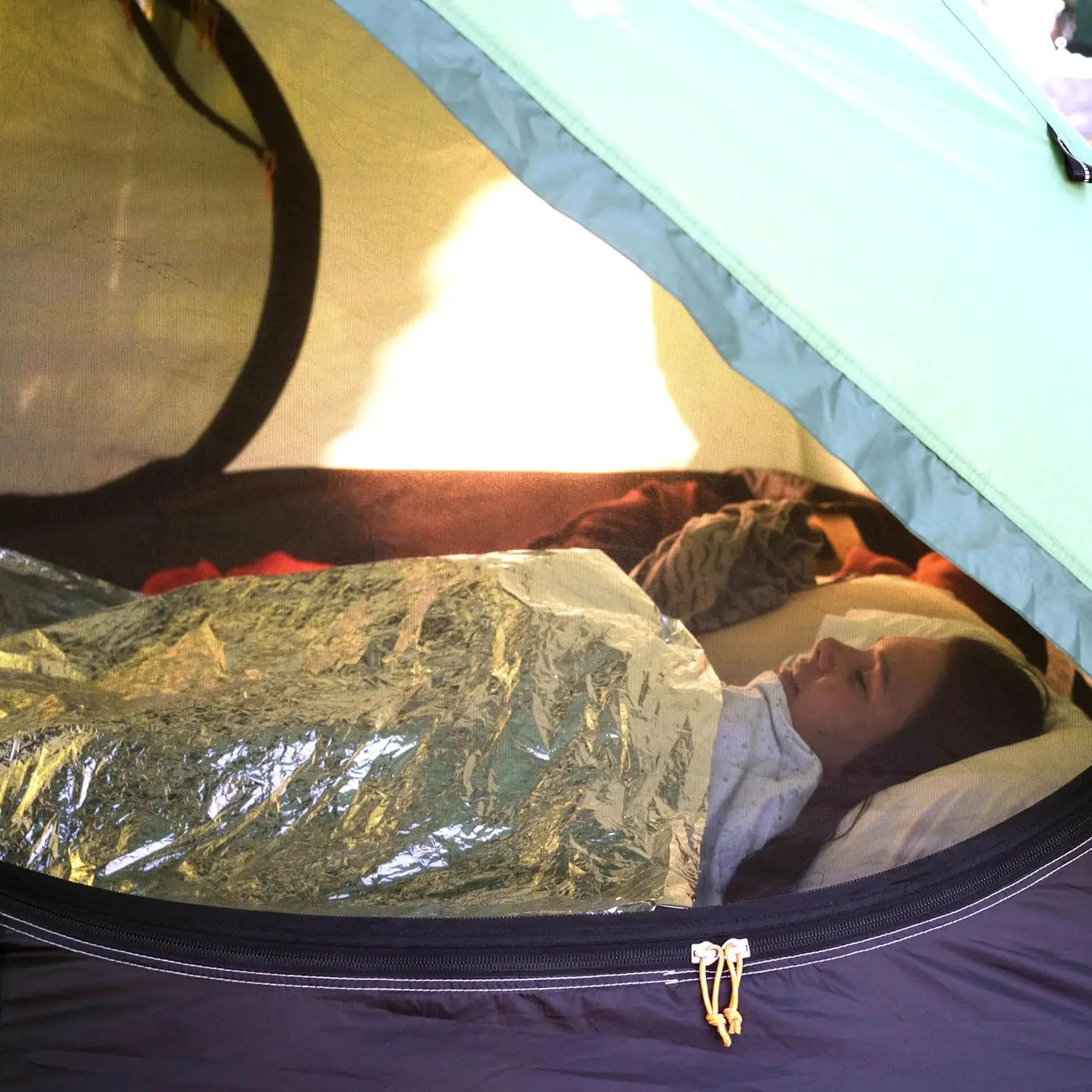 

Active Thermal Shield Emergency Blanket, 5-in-1 Heat Reflex Tool for Marathon, Hiking, Camping, Survival & First Aid