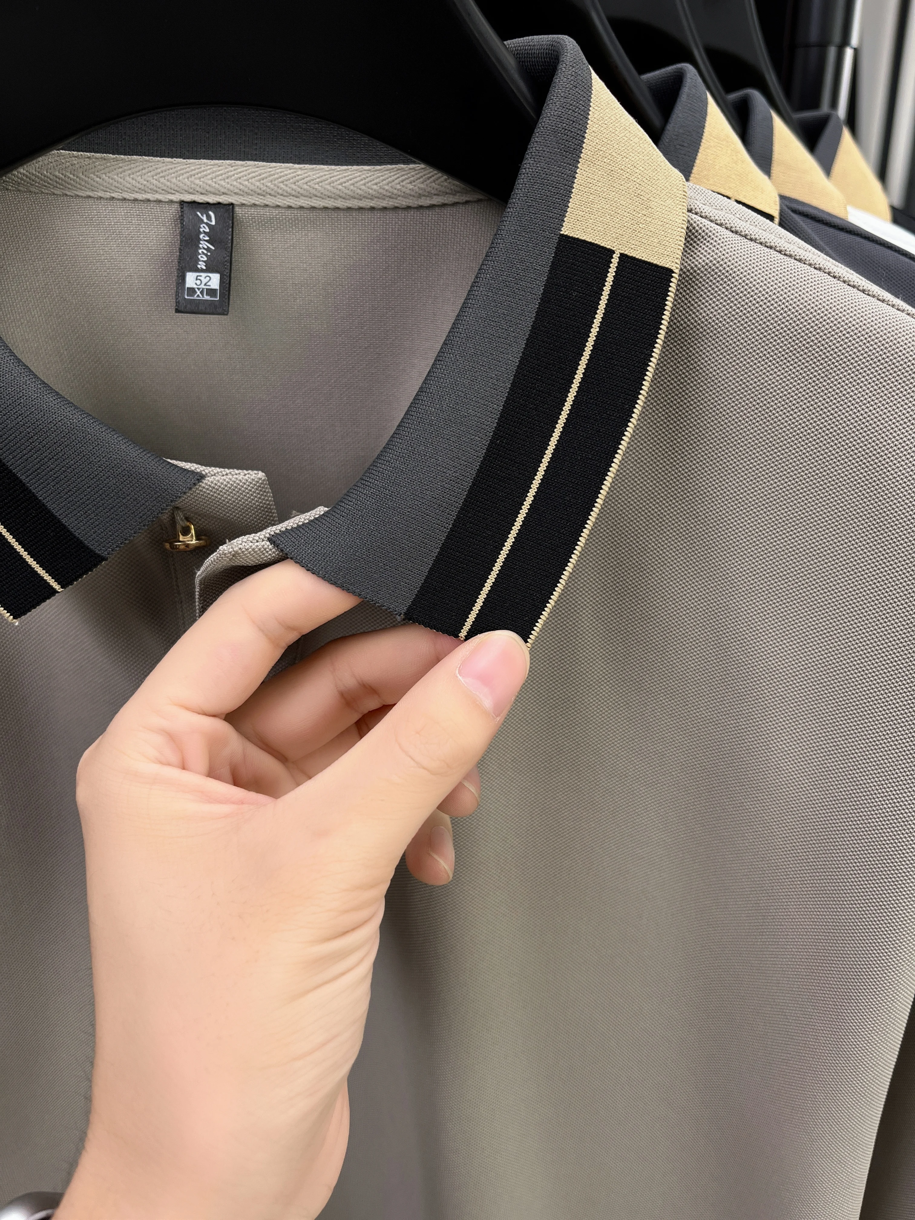 Original Design Herren-Poloshirt mit Revers, Herbst-Neuheit, Einfarbig Bedrucktes Langarm-T-Shirt, Hochwertige Business-Freizeitkleidung für Herren – Detail 11