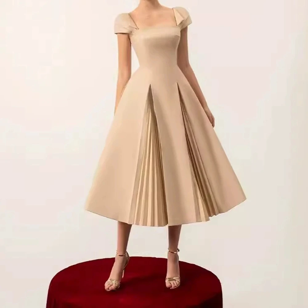 Neu eingetroffenes Nischendesign-Kleid mit großem, quadratischem Ausschnitt und großem Swing-Rock, eleganter und vielseitiger Rock-GZXX1161