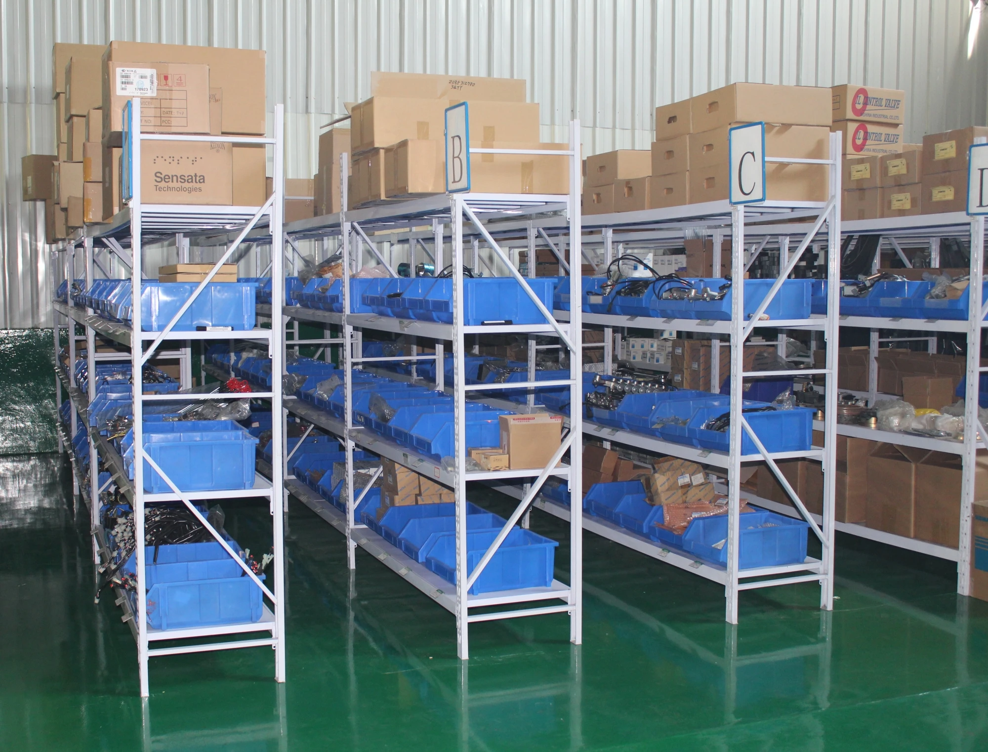 TLF SAA6D140E PC600-8 純正掘削機部品 エンジンファン 600-645-7120 在庫あり