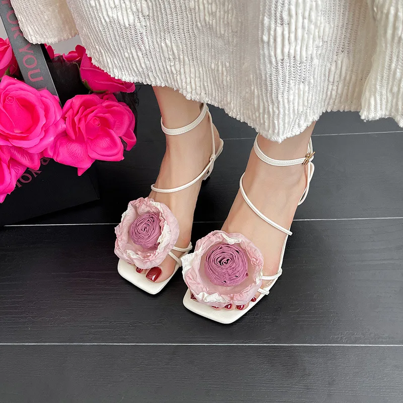 

Large Flower Sandalias De Mujer Verano Kitten Mid Heels Buckle Straps Sapatos Femimino Square Toe Fairy Style Shoes Women Summer