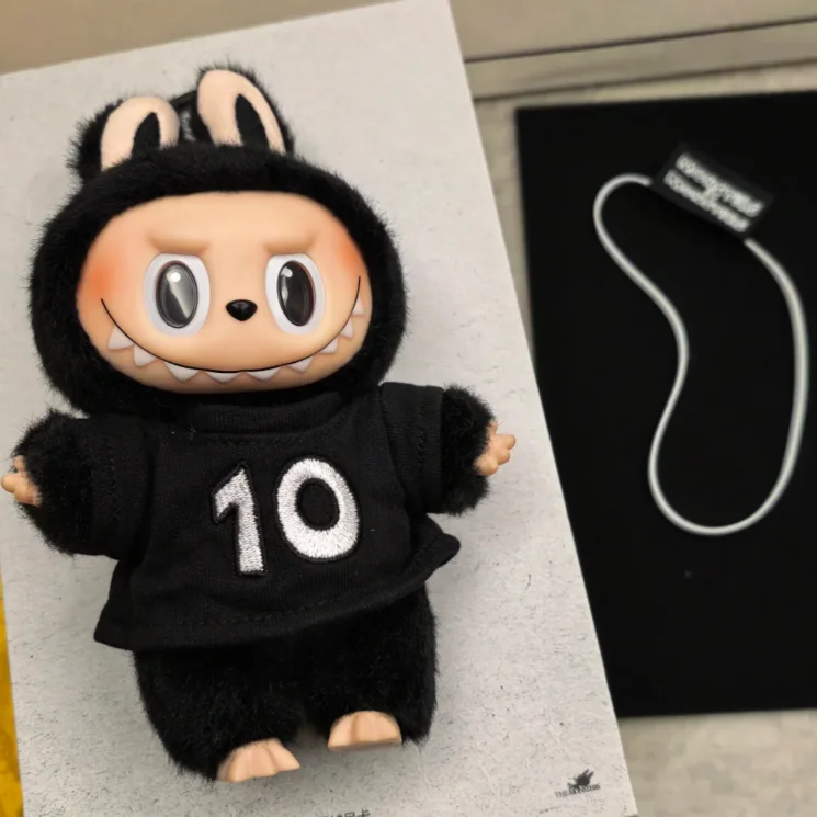 

POP MART THE MONSTERS 10th Anniversary Exhibition Limited LABUBU Vinyl Plush Art Toy Unique Celebration or Event Souvenirs
