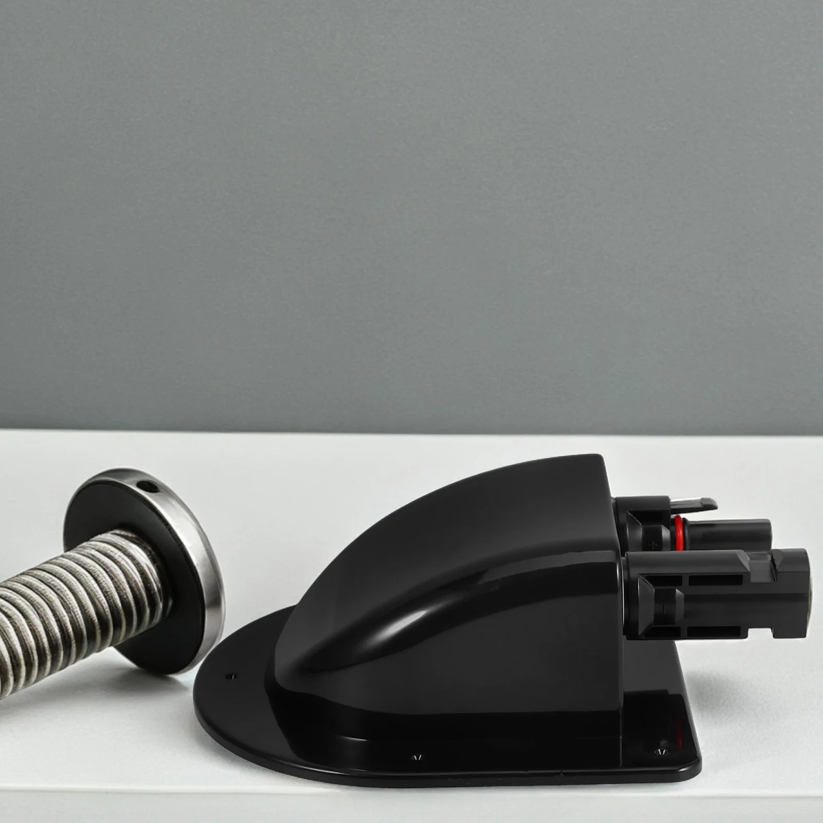 

Dual Cable Entry Photovoltaic Connector Box Black Waterproof Solar Panel Junction Box for Rv Roof Boat Deck Outdoor Installation