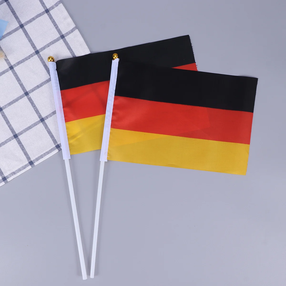 

50Pcs Germany Hand Held Flags Durable Polyester Portable Party Decoration International Events Banners Germany Stick Flag
