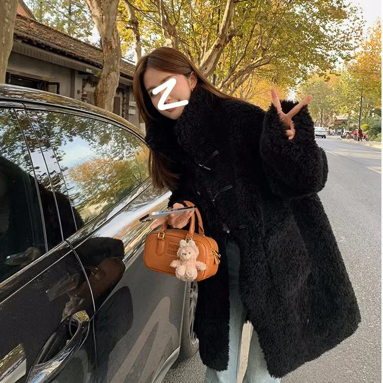 

100 Sheep Wool Cow Horn Button Fur Coat Women's Fur One-Piece Medium To Long Style Jacket