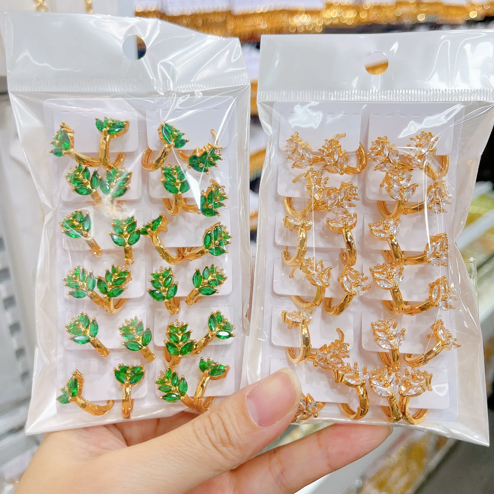 12-ペアの女性用グリーンホワイトジルコンフープイヤリングセット、銅製小麦耳型デザイン、ファッションジュエリーギフト、誕生日用